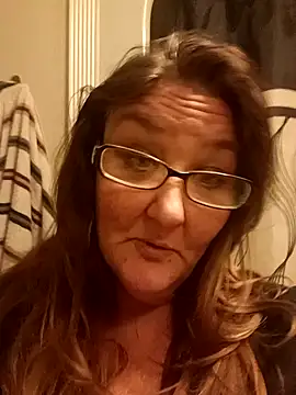 EvieYvonne69 online show from December 3, 11:07 pm