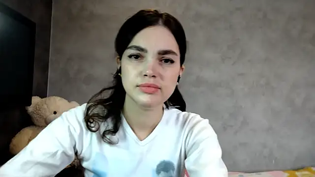 LillyWesthouse online show from November 18, 9:10 am