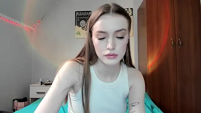 tinyglow online show from February 20, 11:49 pm