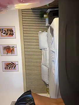 lizmy online show from March 13, 6:47 am