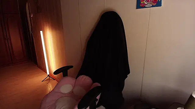 KristinaScott online show from February 17, 5:56 pm