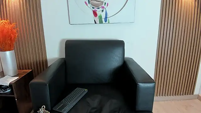 Emily Frostt online show from March 21, 11:37 am