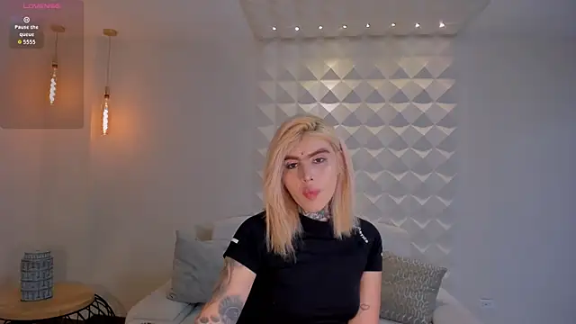 CarlaBrunni online show from January 10, 1:05 pm