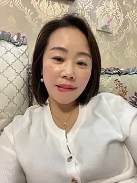 xiaoling2358 online show from November 22, 1:14 pm