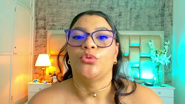 SelennaCooper online show from March 17, 11:58 am