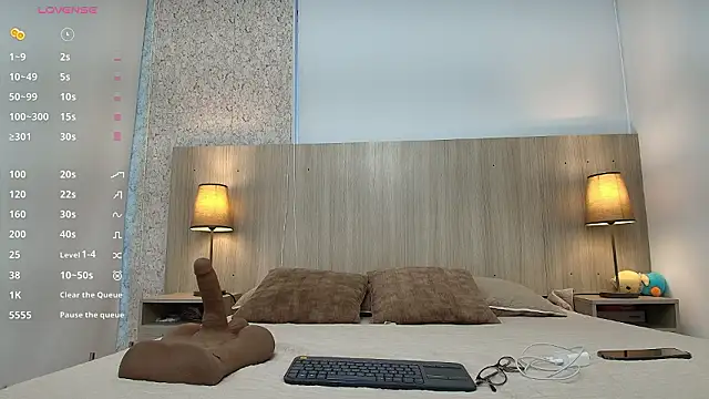 mature eva1 online show from March 2, 11:17 am