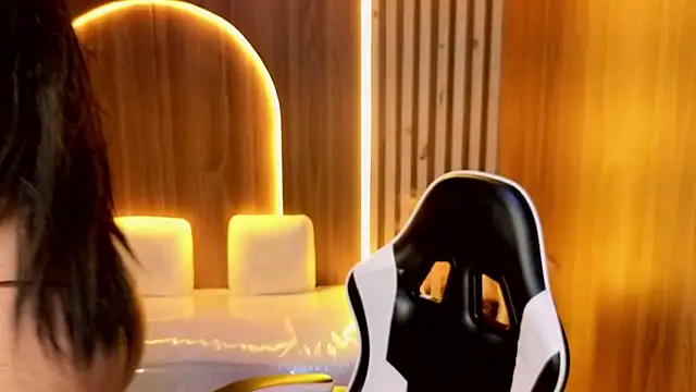 zoe tp online show from January 13, 8:24 pm