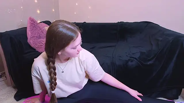 MelvinaEbner online show from December 2, 8:05 am