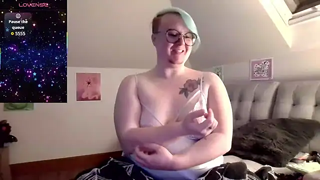 queerlyjaz online show from January 16, 2:07 am