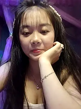 Baa-bee22 online show from August 2, 5:43 am