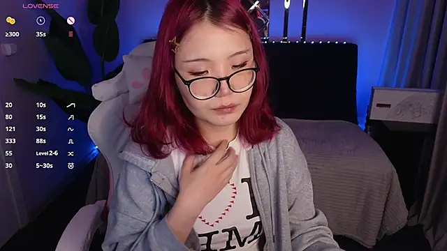 Erica Asti online show from December 14, 12:11 pm