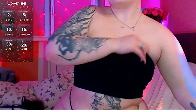 EmiRisse online show from December 1, 4:42 pm