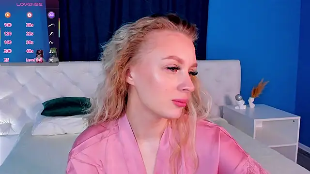 KiraRuiz online show from February 22, 12:55 am