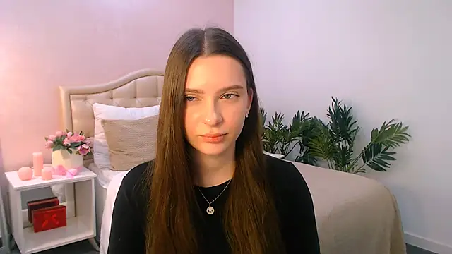 charming berry online show from November 18, 10:05 am