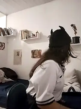 Satanatrix online show from December 16, 10:15 pm