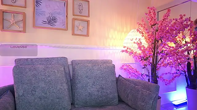 MeganLowell online show from July 21, 11:44 am