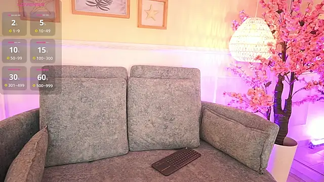 MeganLowell online show from April 15, 7:03 pm