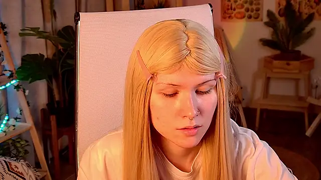 RickiOwens online show from January 19, 4:52 am