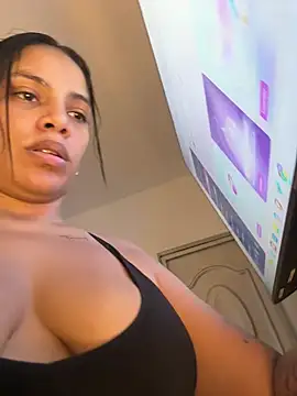 ArielleMillerr- online show from February 11, 5:47 pm