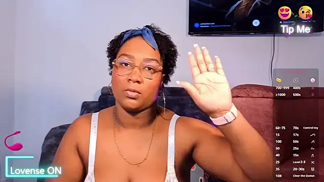 IssaNoirr online show from December 21, 5:39 pm