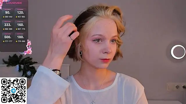 UmbraVelour online show from January 12, 2:22 pm