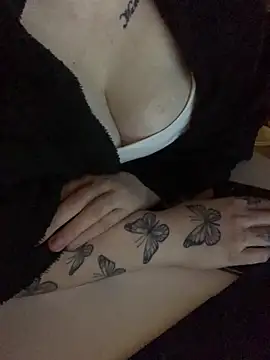 Ghostbaby02 online show from December 16, 10:15 pm