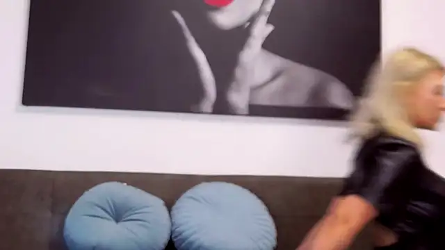 KaylinJan online show from November 26, 6:25 am