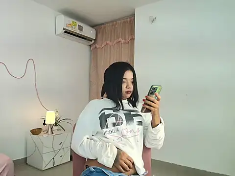 Luna lexy04 online show from April 10, 6:41 am