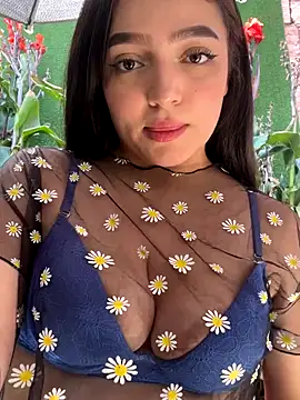 Juanita Rojas online show from December 3, 6:10 pm