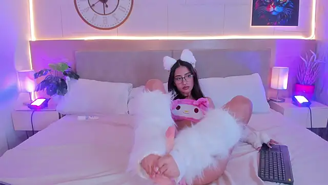 Catrinna Blue online show from November 22, 8:33 pm