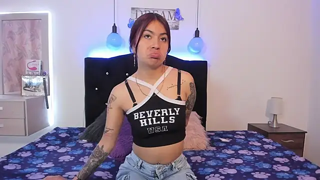 melany tits online show from December 3, 3:31 am