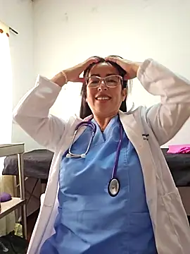 JustSamantha  online show from November 27, 2:42 pm