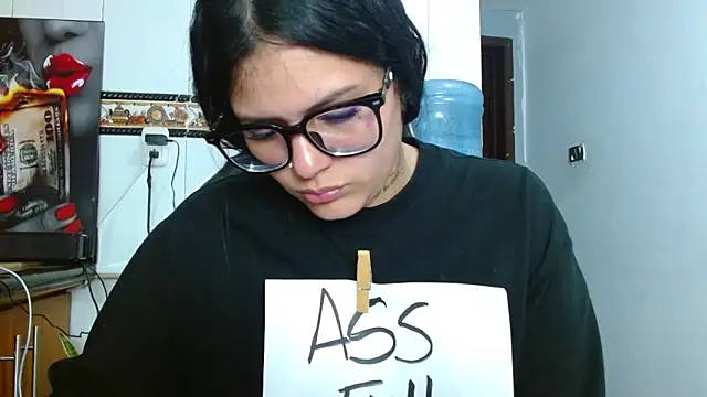 SLUT MESSY DIRTY online show from November 21, 9:06 pm