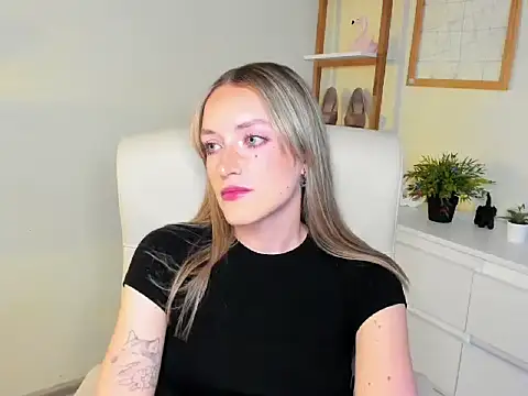 EvelynBlond online show from November 21, 1:46 pm