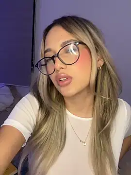 saliha pinky  online show from December 4, 12:02 am