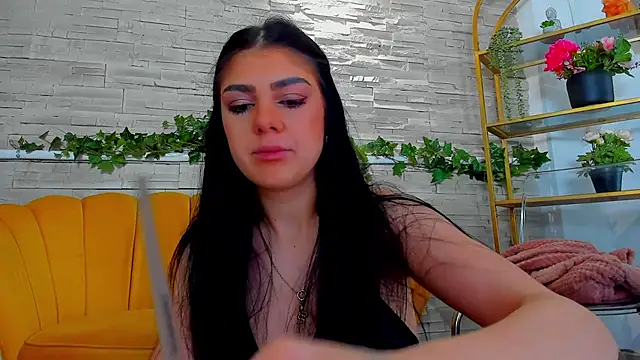 SerennaNoir online show from December 18, 5:56 am