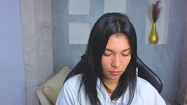 Paris b  online show from November 26, 3:18 am