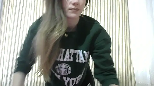 Erii18 online show from February 4, 1:25 pm