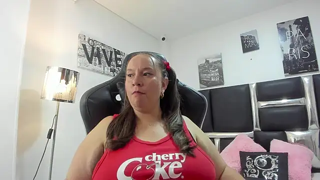 Sophiie Rouse  online show from November 24, 3:19 am