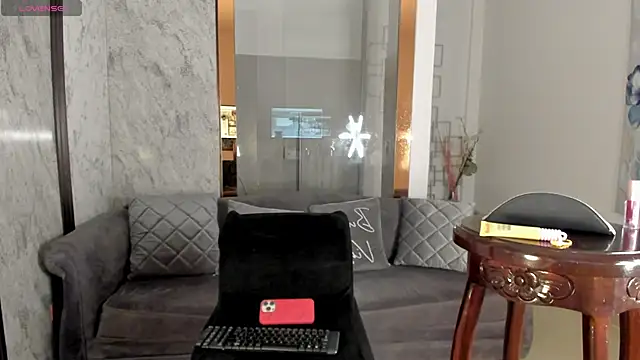 MafeArias23 online show from March 24, 9:20 pm