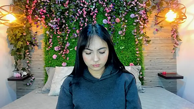 kittyMelvis online show from January 10, 2:49 am