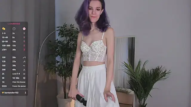 AuraLauna online show from November 26, 7:31 am