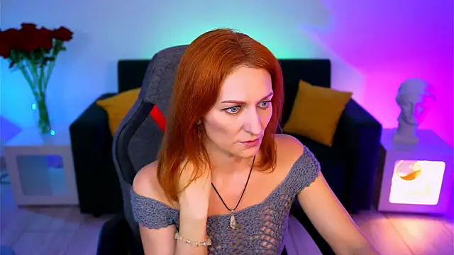 DianaTorrens online show from December 1, 8:51 am