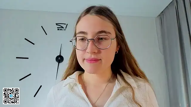 DebbraBickler online show from December 2, 6:21 pm