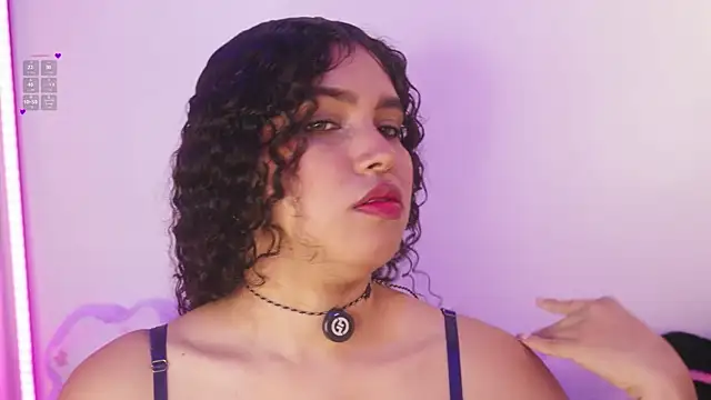 EloiseSweetxx online show from April 11, 12:31 pm