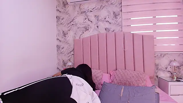 katsumi yan online show from April 14, 7:25 pm