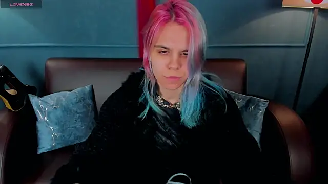 LiraBelle online show from January 14, 9:58 am