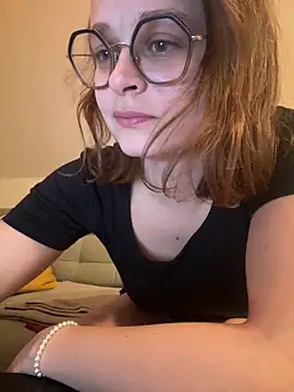 norafack33 online show from February 11, 7:15 pm