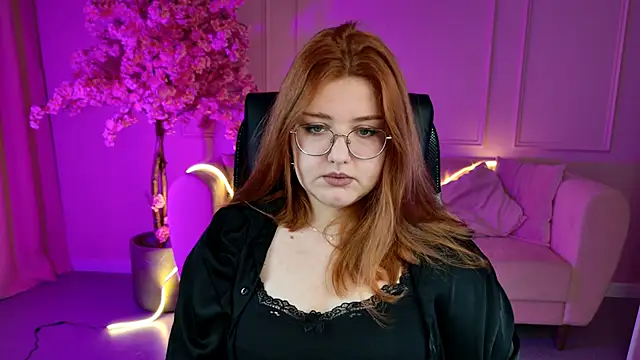 StaceyJensen online show from November 24, 5:31 am