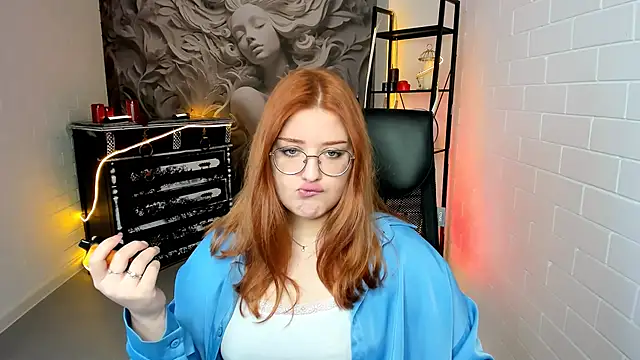 StaceyJensen online show from November 25, 9:22 am